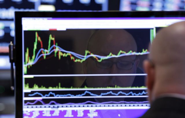 Bloomberg: Εξασθενεί η αισιοδοξία των επενδυτών για την παγκόσμια οικονομία